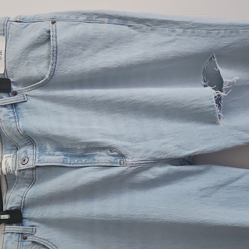 Abercrombie & Fitch Women's 90s Relaxed High Rise Light Blue Jeans:Size- 24S - Picture 11 of 13